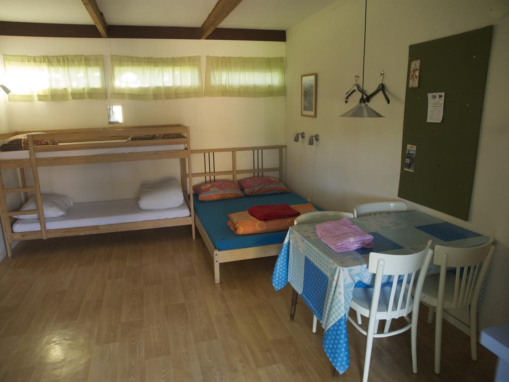 Holiday Home Ossa Basecamp Sint Odiliënberg Zimmer foto